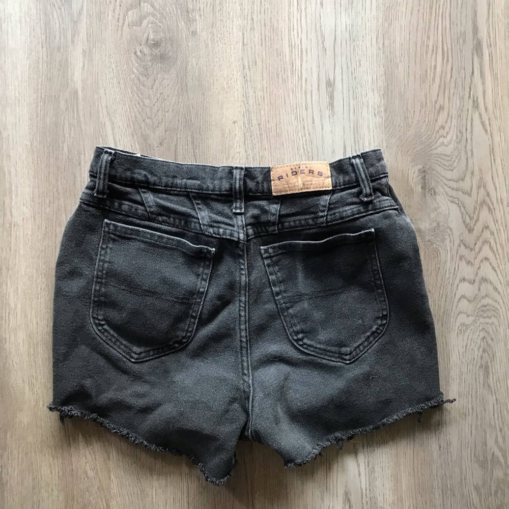 Vintage Riders Black Distressed Mom Jean Shorts - Picture 4 of 5
